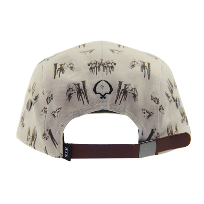 Suede Peak 5 Panel Camp Caps với vương miện in sublimation và dây da